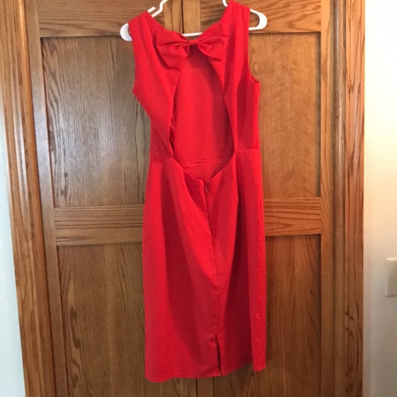 Lulus Women’s Size XL Gorgeous Red Dress With The Back Cut Out/Hooked With Bow - Picture 4 of 9